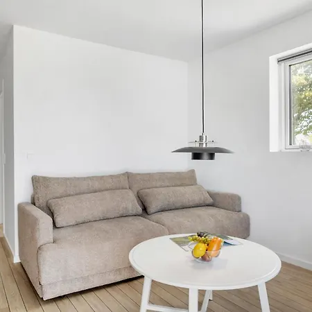 Дом отдыха Lovely In With House Sea View Богенсе