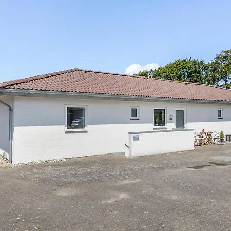 Lovely In With House Sea View