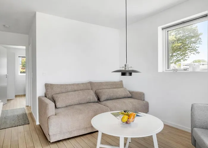 Дом отдыха Lovely In With House Sea View Богенсе